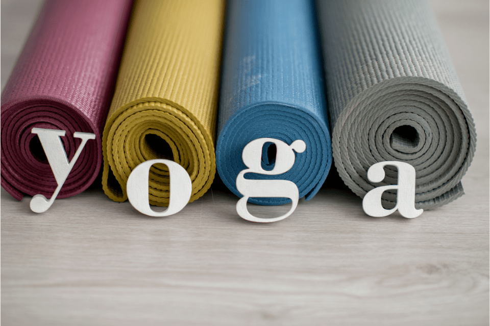 La pratique du yoga rejoint la créativité intérieure de différentes manières, dans différents thèmes.